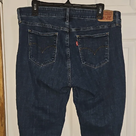 Levi's Women's Dark Indigo Skinny Jeans - Picture 3 of 3